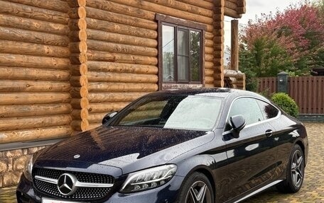 Mercedes-Benz C-Класс, 2018 год, 2 750 000 рублей, 1 фотография
