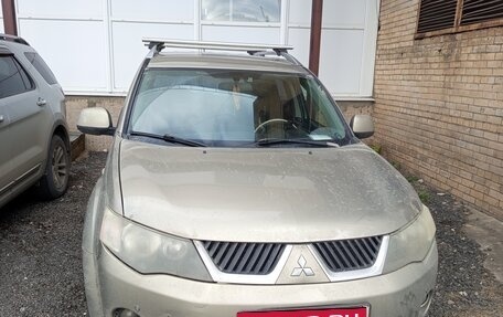 Mitsubishi Outlander III рестайлинг 3, 2007 год, 495 000 рублей, 1 фотография