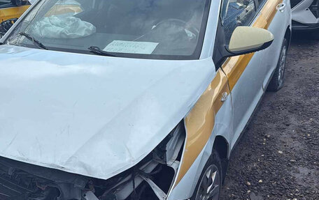 Hyundai Solaris II рестайлинг, 2019 год, 319 675 рублей, 1 фотография