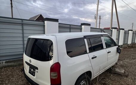 Toyota Probox I, 2004 год, 130 000 рублей, 2 фотография