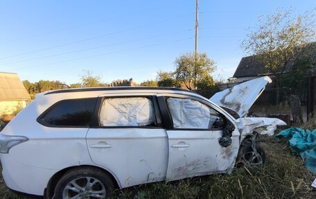 Mitsubishi Outlander III рестайлинг 3, 2012 год, 590 000 рублей, 2 фотография