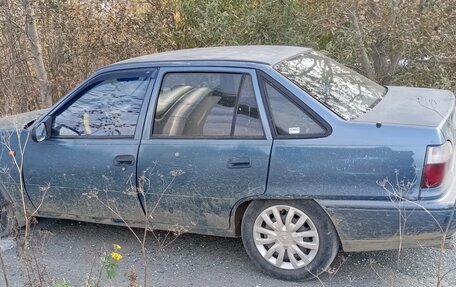 Daewoo Nexia I рестайлинг, 1997 год, 25 000 рублей, 3 фотография