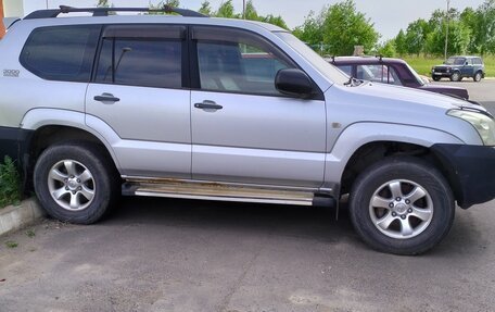 Toyota Land Cruiser Prado 120 рестайлинг, 2005 год, 1 500 000 рублей, 3 фотография