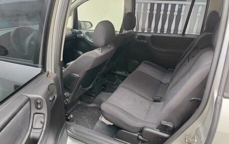 Opel Zafira A рестайлинг, 2002 год, 350 000 рублей, 10 фотография