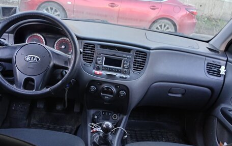 KIA Rio II, 2010 год, 180 000 рублей, 11 фотография