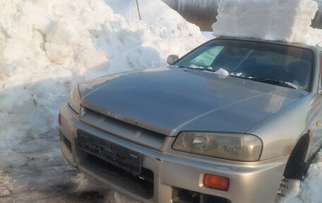 Nissan Skyline, 2000 год, 300 000 рублей, 2 фотография