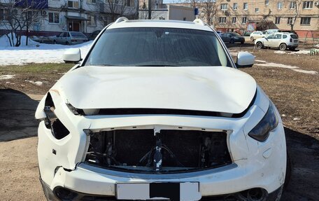 Infiniti FX II, 2013 год, 1 100 000 рублей, 2 фотография
