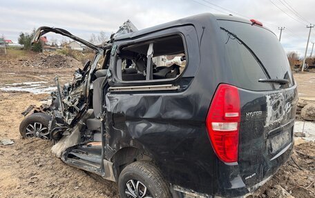 Hyundai Grand Starex Grand Starex I рестайлинг 2, 2012 год, 59 000 рублей, 2 фотография