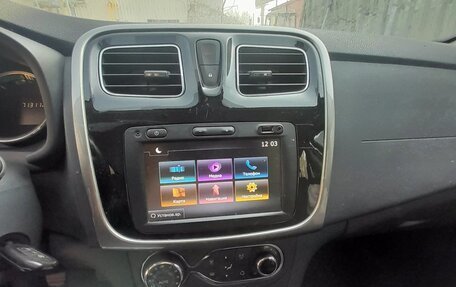 Renault Sandero II рестайлинг, 2019 год, 470 000 рублей, 3 фотография