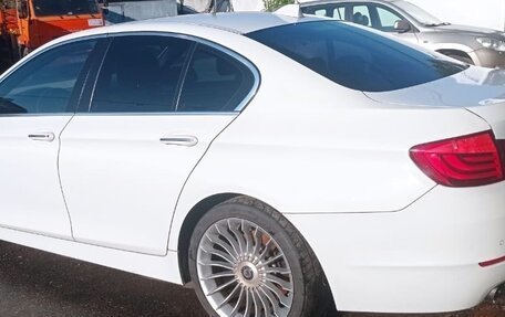 BMW 5 серия, 2011 год, 1 200 000 рублей, 3 фотография