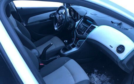 Chevrolet Cruze II, 2010 год, 320 000 рублей, 9 фотография