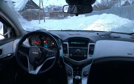 Chevrolet Cruze II, 2010 год, 320 000 рублей, 10 фотография