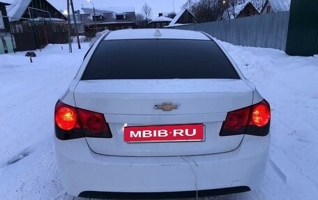 Chevrolet Cruze II, 2010 год, 320 000 рублей, 6 фотография