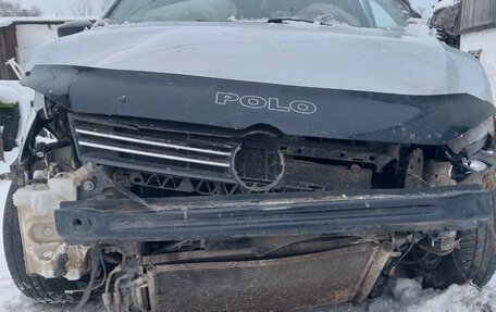 Volkswagen Polo VI (EU Market), 2014 год, 280 000 рублей, 2 фотография