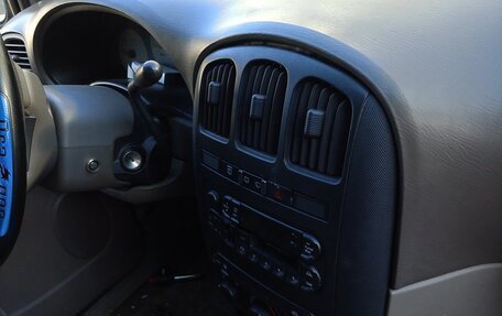 Chrysler Voyager IV, 2002 год, 200 000 рублей, 7 фотография