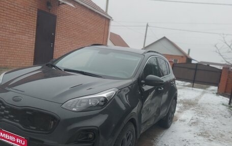 KIA Sportage IV рестайлинг, 2021 год, 2 100 000 рублей, 2 фотография