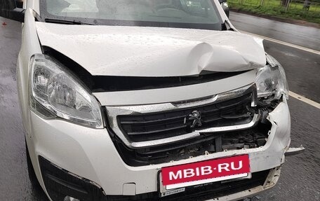 Peugeot Partner II рестайлинг 2, 2021 год, 850 000 рублей, 2 фотография