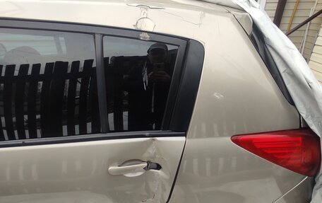 Nissan Tiida, 2010 год, 200 000 рублей, 6 фотография