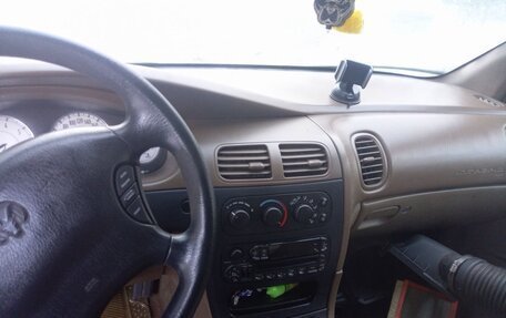 Dodge Intrepid II, 2002 год, 100 000 рублей, 4 фотография