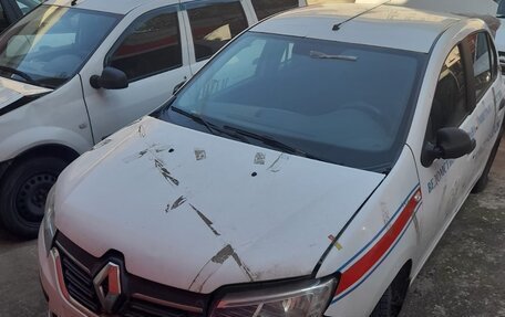 Renault Logan II, 2019 год, 140 000 рублей, 2 фотография