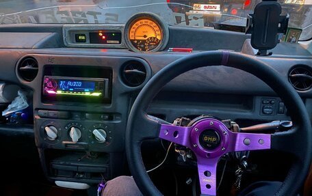 Toyota bB I рестайлинг, 2000 год, 150 000 рублей, 2 фотография