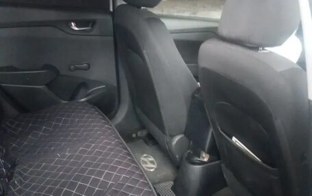 Hyundai Solaris II рестайлинг, 2017 год, 450 000 рублей, 2 фотография