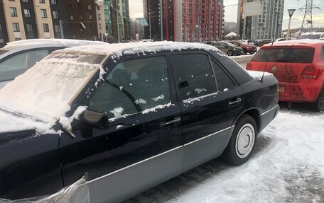 Mercedes-Benz E-Класс, 1993 год, 750 000 рублей, 2 фотография