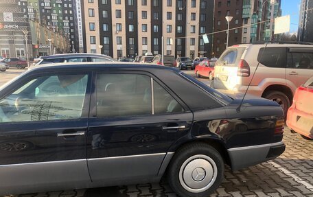 Mercedes-Benz E-Класс, 1993 год, 750 000 рублей, 5 фотография
