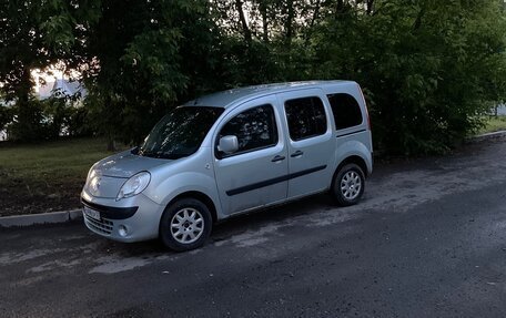 Renault Kangoo II рестайлинг, 2008 год, 230 000 рублей, 6 фотография
