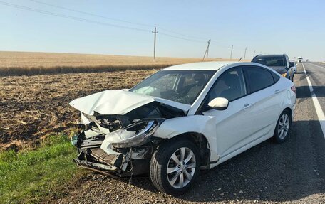 Hyundai Solaris II рестайлинг, 2011 год, 300 000 рублей, 5 фотография