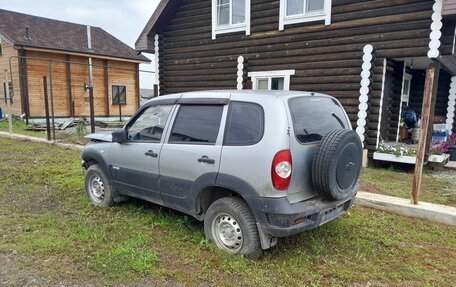 Chevrolet Niva I рестайлинг, 2013 год, 185 172 рублей, 3 фотография
