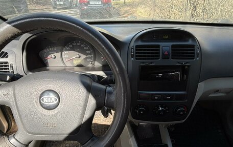 KIA Cerato I, 2005 год, 120 000 рублей, 8 фотография