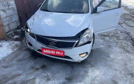 KIA cee'd I рестайлинг, 2010 год, 295 000 рублей, 2 фотография