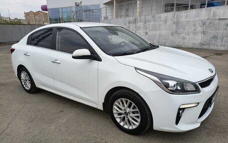 KIA Rio IV, 2018 год, 1 250 000 рублей, 3 фотография