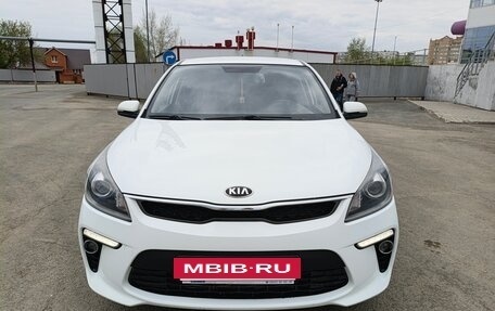 KIA Rio IV, 2018 год, 1 250 000 рублей, 2 фотография