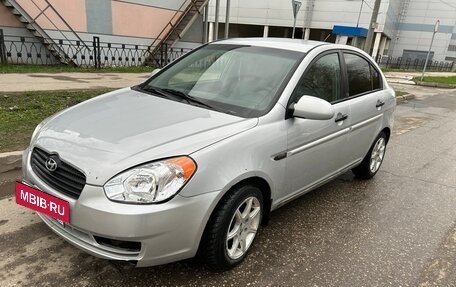 Hyundai Verna II, 2006 год, 287 000 рублей, 2 фотография