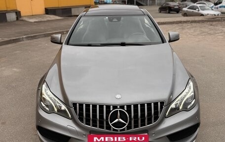 Mercedes-Benz E-Класс, 2015 год, 2 100 000 рублей, 5 фотография