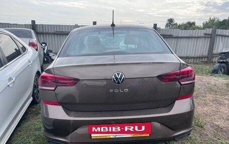 Volkswagen Polo VI (EU Market), 2022 год, 800 000 рублей, 3 фотография