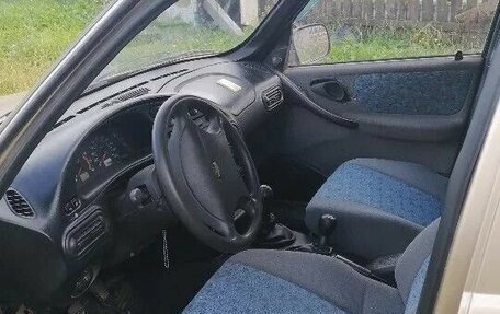 Chevrolet Niva I рестайлинг, 2004 год, 145 000 рублей, 4 фотография