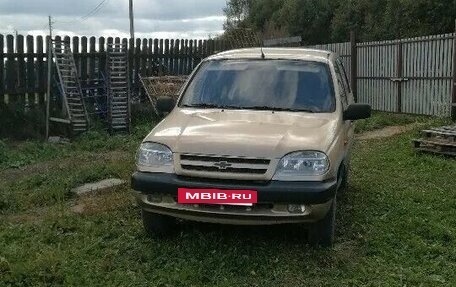 Chevrolet Niva I рестайлинг, 2004 год, 145 000 рублей, 7 фотография