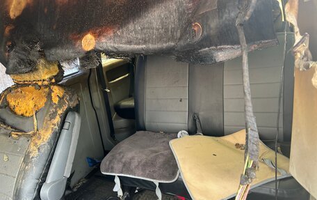 Volkswagen Caravelle T5, 2012 год, 800 000 рублей, 4 фотография