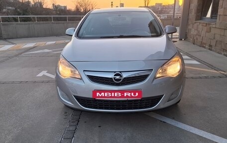 Opel Astra J, 2012 год, 450 000 рублей, 2 фотография