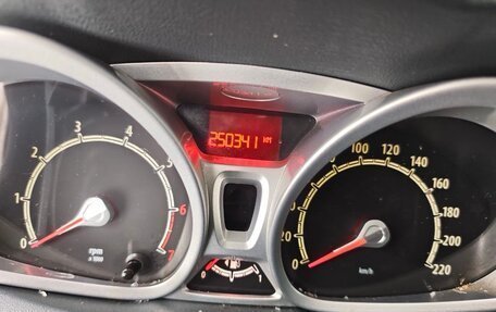 Ford Fiesta, 2010 год, 300 000 рублей, 4 фотография