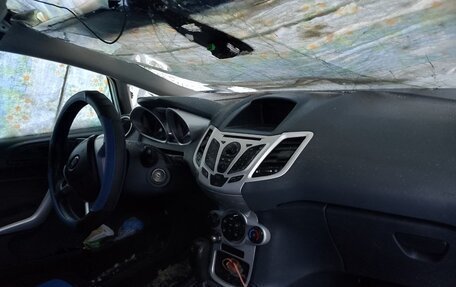 Ford Fiesta, 2010 год, 300 000 рублей, 3 фотография