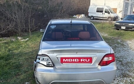 Daewoo Nexia I рестайлинг, 2012 год, 100 000 рублей, 3 фотография