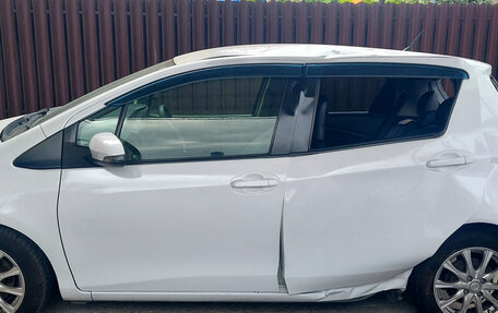 Toyota Vitz, 2017 год, 630 000 рублей, 3 фотография