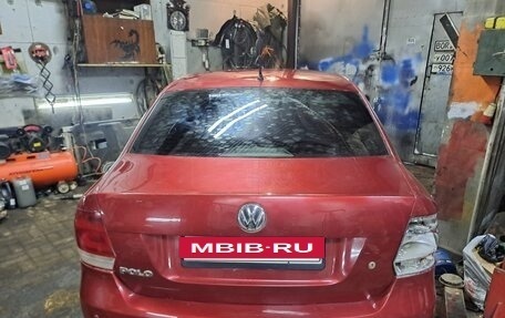 Volkswagen Polo VI (EU Market), 2011 год, 300 000 рублей, 2 фотография