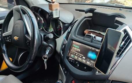 Chevrolet Cruze II, 2013 год, 800 000 рублей, 7 фотография