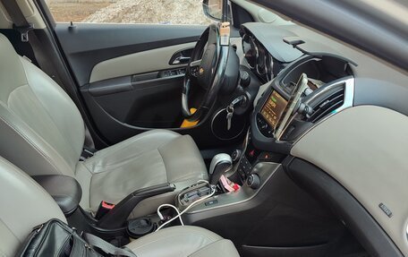 Chevrolet Cruze II, 2013 год, 800 000 рублей, 6 фотография