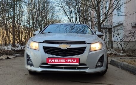 Chevrolet Cruze II, 2013 год, 800 000 рублей, 3 фотография
